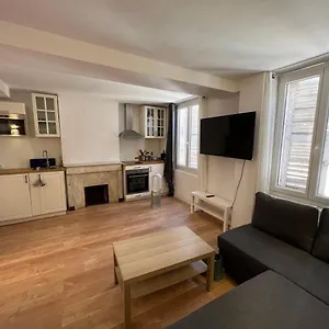 https://studio-neuf-climatis-tout-quip-n-3.fr-provencehotel.com